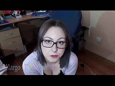 ❤️ სექსუალური გოგონა სათვალეებით ღრმად იწოვს დილდოს კამერაზე ანალური ვიდეო ჩვენთან